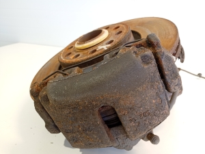 Skoda Superb (2008–2015) Front wheel hub and its parts - 5