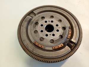 Opel Astra J (2009–2017) Sidur ja selle osad 55485507 - 4