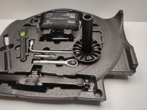 Mercedes Benz ML-Class 166 (2011–2015) Trunk tool tray and its parts A1668990021 - 2