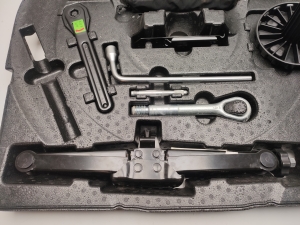Mercedes Benz ML-Class 166 (2011–2015) Trunk tool tray and its parts A1668990021 - 3