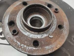 Mercedes Benz ML-Class 166 (2011–2015) Front wheel hub A1663301020 - 4