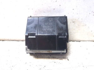 Volkswagen Golf VI (2008–2013) Eesmine tuhatoos 1K0857335 - 2