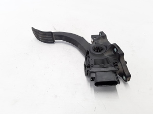 Accelerator pedal - 31329057