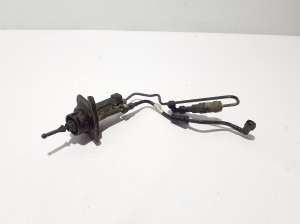 VOLVO V40 (2012–2019) Clutch master cylinder 31367404 - 3