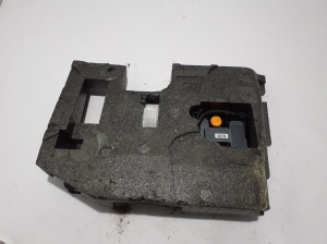 VOLVO V40 (2012–2019) Trunk tool tray and its parts 31317560 - 4