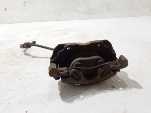 VOLVO V40 (2012–2019) Front brake caliper 36051715 - 3