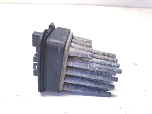 Cabin shoulder motor resistance - 52488536