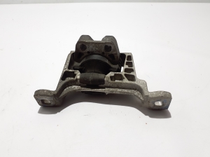 VOLVO V40 (2012–2019) Engine mount 31401666 - 3