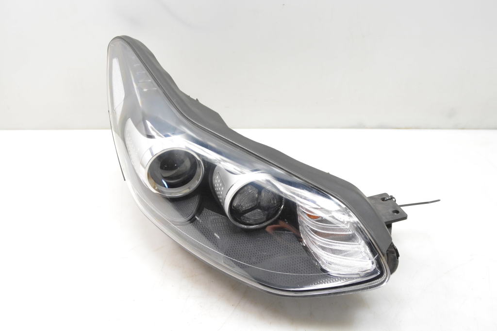 Kia Sportage (2016–2021) Scheinwerfer vorne 92102F1040 Kia Sportage (2016–2021) Scheinwerfer vorne 92102F1040