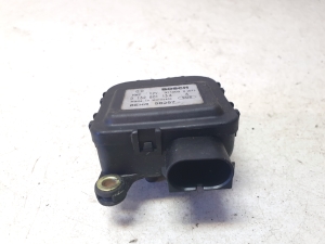 Salona sildītāja aizbīdņa motoriņš - 0132801134