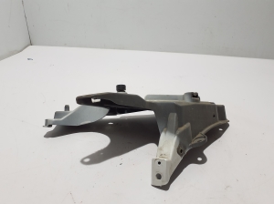 VOLVO S90 (2016–2026) Front fender bracket 31447897 - 3
