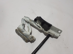 VOLVO S90 (2016–2026) Hood hinge 31651860 - 2