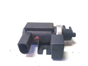 AUDI A4 B7 (2004–2008) Magnetventil 8E0906628 - 4