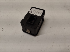 Opel Meriva (2003–2010) Front door glass switch 13363202 - 2