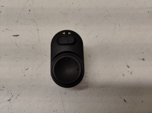 Mirror control switch - 09226861
