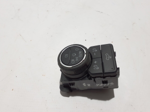 Chevrolet Silverado GMT K2XX (2013–2026) Headlight switch 84735604 - 2