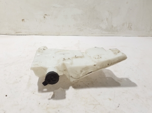   Front washer fluid reservoir  - 85132955 