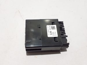 Chevrolet Silverado GMT K2XX (2013–2026) USB port 13529875 - 2