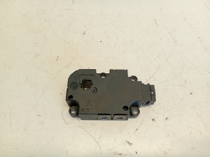 Mercedes Benz CLA-Class W117 (2013–2019) Salongi soojenduse klapi mootor CZ1139300857 - 4