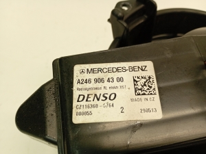 Mercedes Benz CLA-Class W117 (2013–2019) Salongi puhuri mootor A2469064300 - 4