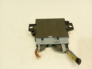 Mercedes Benz CLA-Class W117 (2013–2019) Parking system control unit A0009008004 - 2