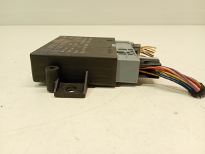Mercedes Benz CLA-Class W117 (2013–2019) Parking system control unit A0009008004 - 5