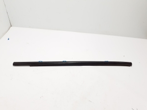 Priekšējo durvju stikla ārējā līste - 84842462