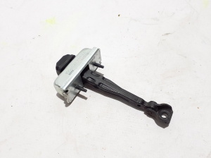 Chevrolet Silverado GMT K2XX (2013–2026) Front door check 85626939 - 2