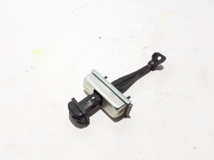 Chevrolet Silverado GMT K2XX (2013–2026) Rear side door opening limiter 85626940 - 2