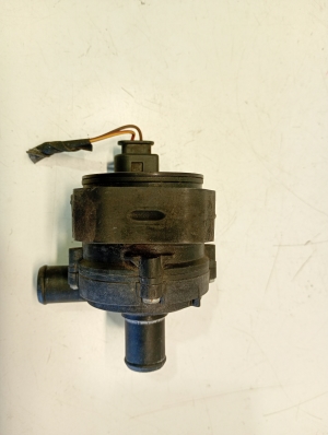 Mercedes Benz CLA-Class W117 (2013–2019) Tsirkulatsioonipump A2118350028 - 2