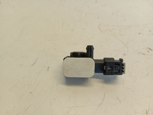 Mercedes Benz CLA-Class W117 (2013–2019) Turvapadja andur A1668210151 - 5