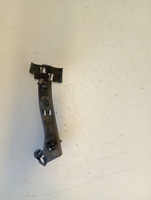Mercedes Benz CLA-Class W117 (2013–2019) Muu kinnitus A2465463080 - 2