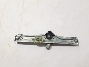 Rear side door window regulator - 86818089
