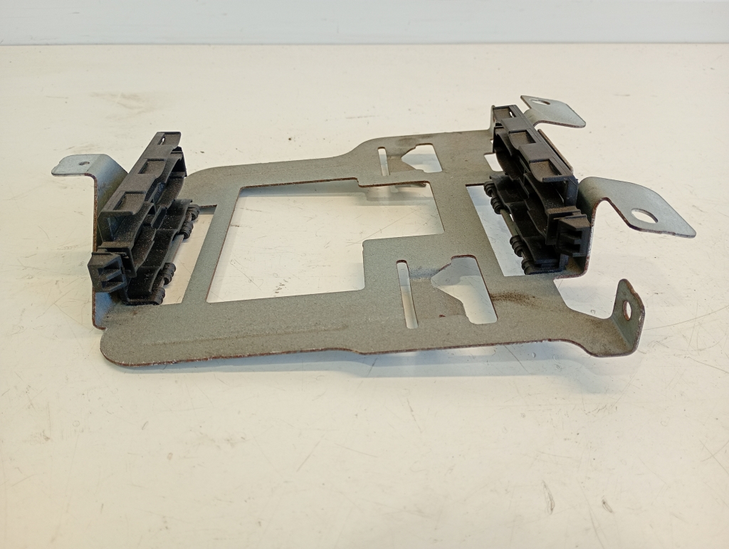 Volkswagen Caddy IV (2015–2020) Other bracket 1T0906216 Volkswagen Caddy IV (2015–2020) Other bracket 1T0906216