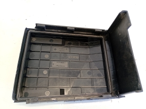 Volkswagen Caddy IV (2015–2020) Kaitsmeploki eesmine kate 1K0937132F - 3