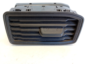 Dashboard air vent grilles - 2K5819701