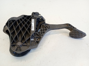 Volkswagen Caddy IV (2015–2020) Siduripedaal 1K0721796 - 3