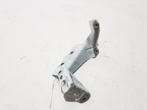 Chevrolet Silverado GMT K2XX (2013–2026) Front fender bracket 23393857 - 2