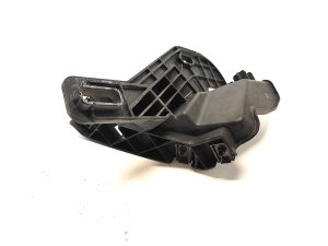 Land Rover Evoque (2011–2018) Esiporitiiva kinnitus BJ3216A142AA - 4