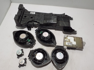 Chevrolet Silverado GMT K2XX (2013–2026) Audio amplifier 85573323 - 4