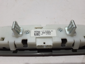 Chevrolet Silverado GMT K2XX (2013–2026) Rear interior lighting panel 86801227 - 3