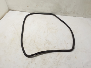Rear side door seal on the door - 84237252