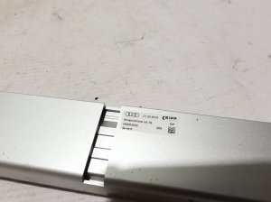 Autre pièce intérieure du coffre - 4K9863556
