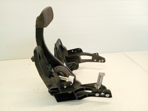 Opel Astra J (2009–2017) Piduripedaal 13400083 - 5