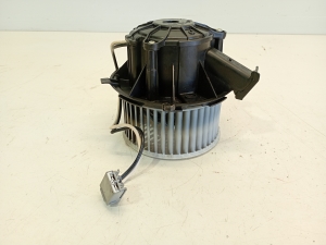 Opel Astra J (2009–2017) Salongi puhuri mootor 25020140 - 3