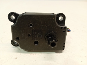 Opel Astra J (2009–2017) Salongi soojenduse klapi mootor DA644001U41 - 2