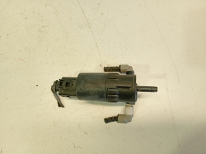   Front windshield washer pump  - 430036418 