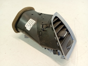 Opel Astra J (2009–2017) Grille de ventilation d’habitacle 13420496 - 2
