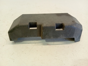Opel Astra J (2009–2017) Sicherungskastengehäuse unter der Motorhaube 13302322 - 2
