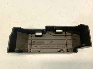 Opel Astra J (2009–2017) Sicherungskastengehäuse unter der Motorhaube 13302322 - 4